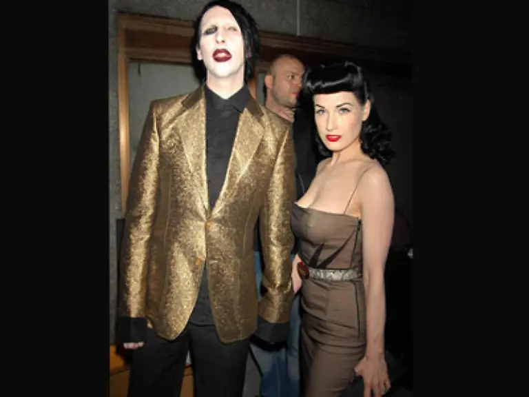 Sie-trafen-sich-verliebten-sich-heirateten-die-Bilder-erscheinen-exklusiv-in-der-Vogue