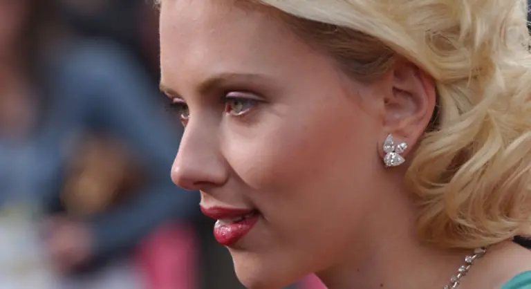 Scarlett-zieht-alle-in-ihren-Bann