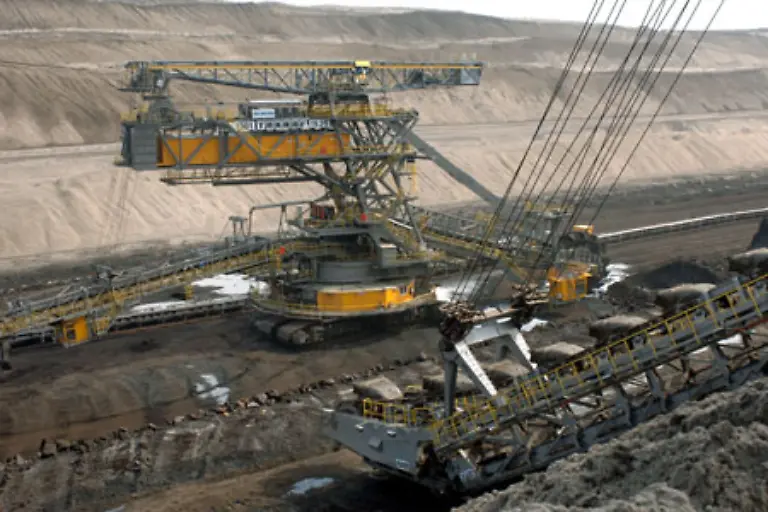 Bei-der-deutschen-Primaerenergie-Gewinnung-fuehrt-die-Braunkohle-mit-42-2-Prozent-54-8-Mio-t-SKE-vor-der