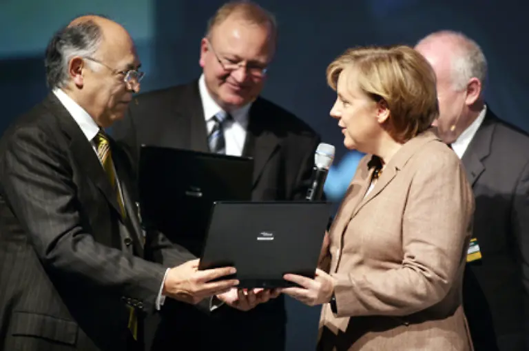 Aber-zurueck-zum-Thema-Wer-Laptop-und-Handy-sagt