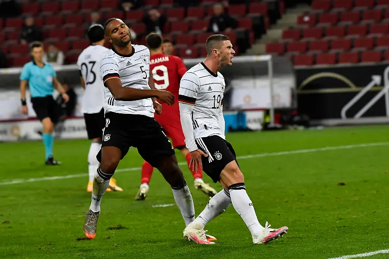 7efca9ba457b98ae0b179fffe8c99e73