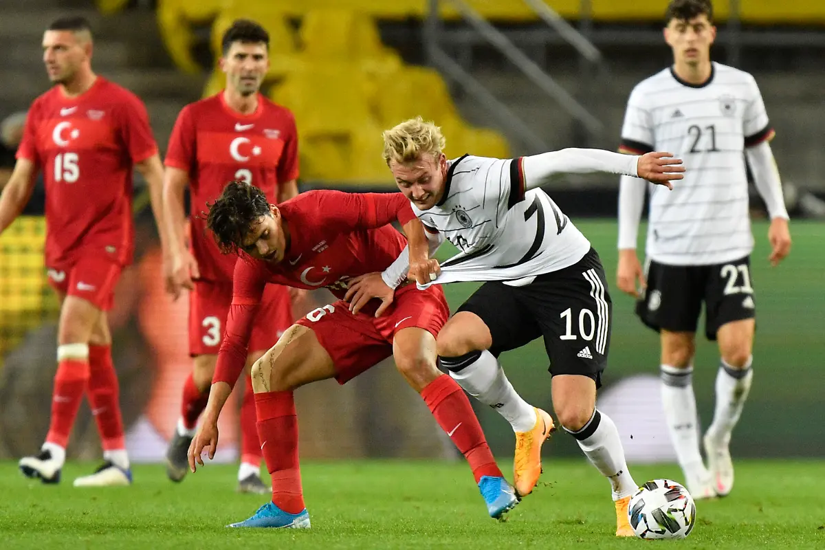 dfc040af36f3b4e788bf15be407eea18