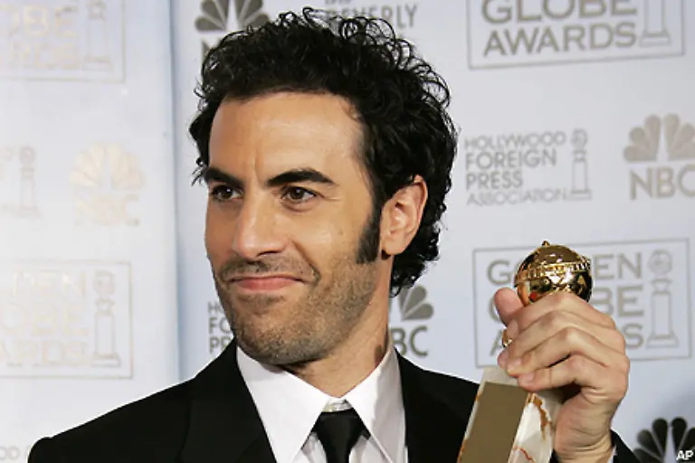 mit-dem-Preis-fuer-den-besten-Schauspieler-in-einer-Komoedie-aus-Bei-der-Verleihung-sagte-er-Wir-wollen-jedem-in-Amerika-danken-der-sich-entschlossen-hat-uns-nicht-zu-verklagen