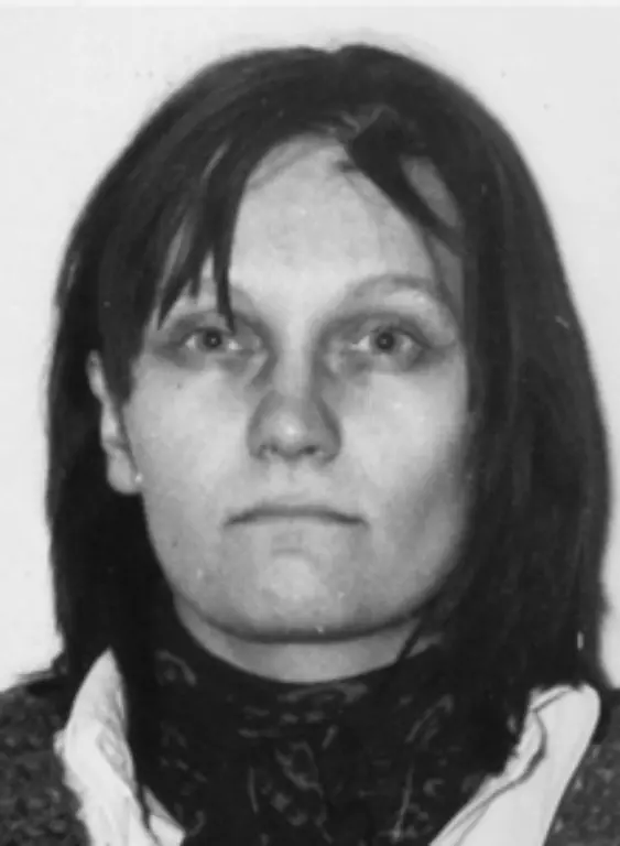 Bei-Mohnhaupt-entscheidet-Oberlandesgericht-Stuttgart-dass-sie-nach-24-Jahren-Haft-auf-Bewaehrung-freikommt-Bei-Klar-prueft-Bundespraesident-Horst-Koehler-eine-Begnadigung-Mohnhaupt-kommt-am-27-Maerz-2007-frei-als-die-auf-24-Jahre-festgesetzte-Mindestverbuessungsdauer-abgelaufen-ist