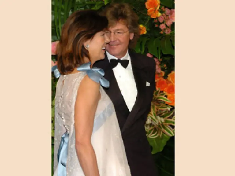 trotz-all-dieser-Rueckschlaege-praesent-und-mit-dem-Chef-des-Welfenhauses-an-ihrer-Seite