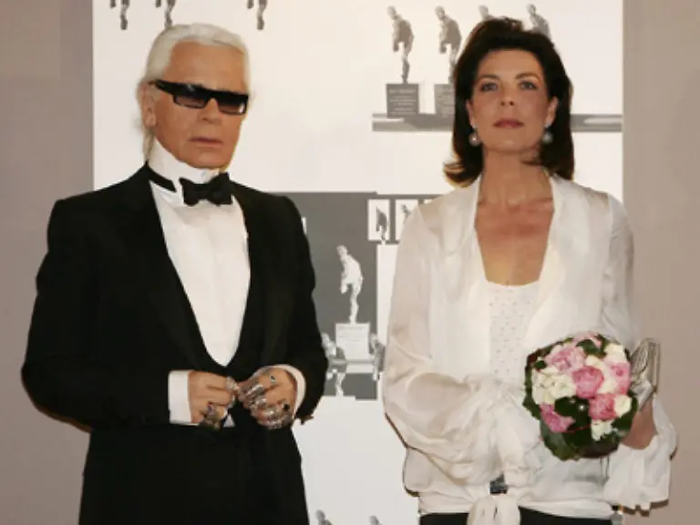 Karl-Lagerfeld-findet-Sie-ist-perfekt-sie-ueberlaesst-nichts-dem-Zufall