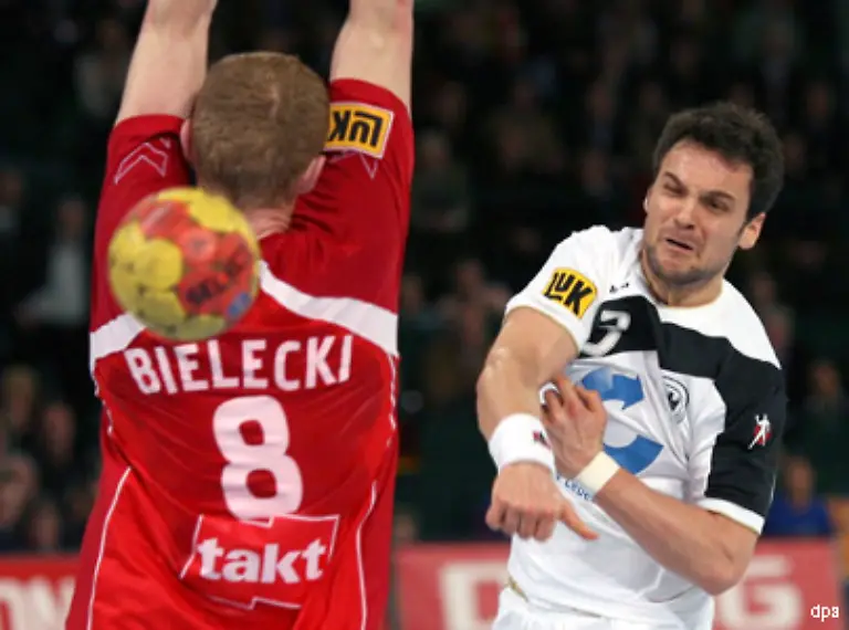 Markus-Baur-TBV-Lemgo-36-22-Fuer-den-Kapitaen-der-am-Tag-der-Vorrunden-Niederlage-gegen-Polen-seinen-36-Geburtstag-feierte-laeuft-es-bis-jetzt-noch-nicht-rund