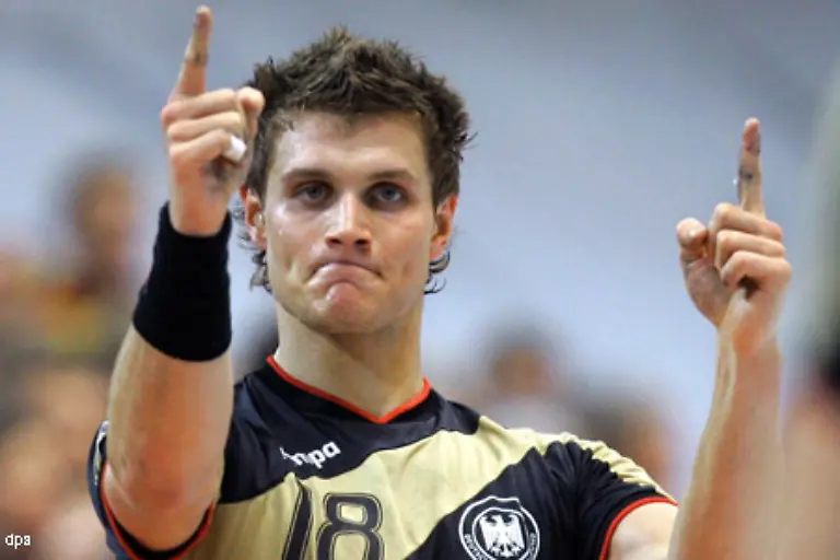 Michael-Kraus-FA-Goeppingen-23-17-Der-Ersatz-Spielmacher-musste-sich-nach-dem-Tunesien-Spiel-herbe-Kritik-von-Bundestrainer-Heiner-Brand-gefallen-lassen-Aber-Das-Gespraech-fruchtete