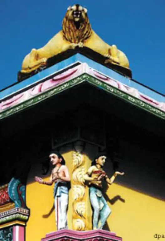 Hindus-Christen-und-Muslime-leben-zwar-nicht-mit-dafuer-aber-friedlich-nebeneinander