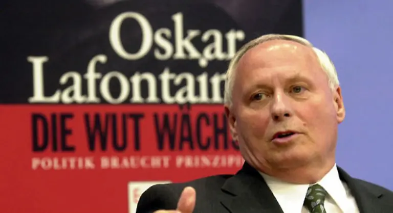 Zurueck-zu-Lafontaine-Der-einstige-SPD-Vorsitzende-zeigte-sich-in-den-Jahren-nach-seinem-Ruecktritt-als-scharfer-Kritiker-der-rot-gruenen-Politik
