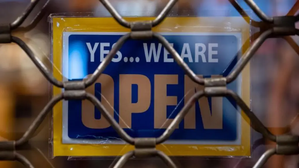 Yes-we-are-Open-ist-an-einem-geschlossenen-Geschaeft-zu-sehen