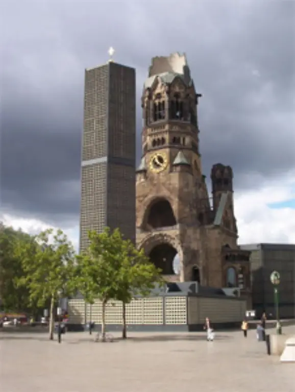 Einige-Jahre-spaeter-Ende-Februar-1961-entschloss-sich-Richter-zur-Flucht-Ueber-West-Berlin-gelangte-er-nach-Westdeutschland-Seine-im-Osten-geschaffenen-Kunstwerke-musste-er-zuruecklassen-Nur-wenige-dieser-Bilder-blieben-erhalten