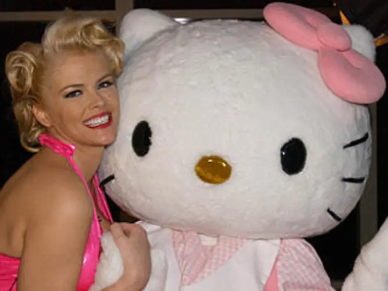 Wie-der-36-Jahre-alte-Hollywoodstar-starb-auch-der-Busen-Star-Anna-Nicole-Smith-mit-39-Jahren-viel-zu-jung