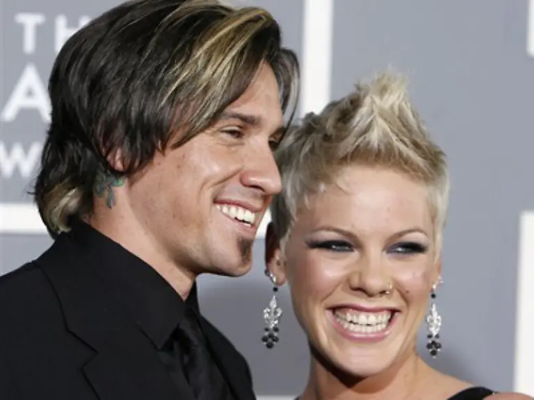 mit-Ehemann-Carey-Hart