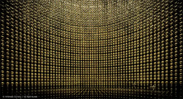 Es-geht-mir-nicht-darum-ein-authentisches-Bild-zu-produzieren-so-Gursky-Ich-versuche-das-Paradox-von-Fuelle-und-Leere-in-einem-Bild-zu-vereinen