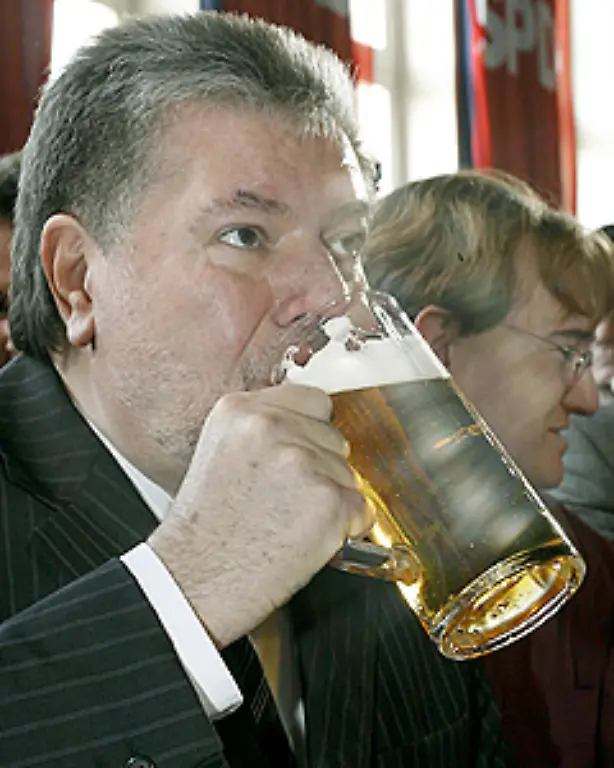 Und-was-sagt-er-ueber-seine-Kollegen-in-Berlin
