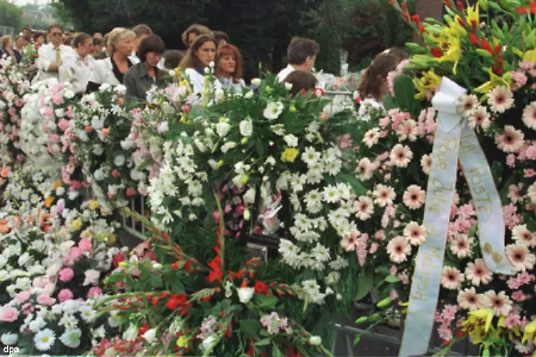 Zum-Glueck-hat-ein-Umdenken-eingesetzt-Es-wird-mehr-und-offener-ueber-das-Ende-des-Lebens-gesprochen-Menschen-entwickeln-Ideen-wie-ihr-Tod-aussehen-soll