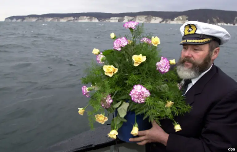 Seebestattungen-in-ganz-verschiedenen-Formen