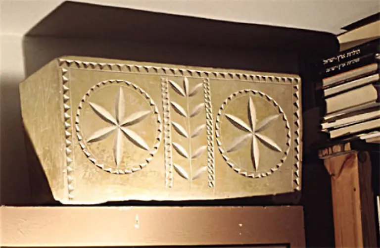 Nach-Auslegung-der-Forscher-ist-einmal-die-Mutter-von-Jesus-und-das-andere-Mal-Maria-Magdalena-gemeint