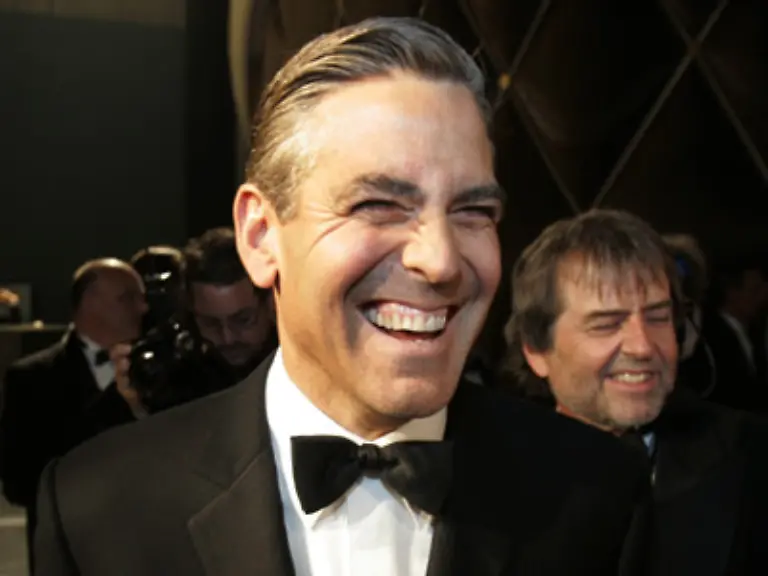 Auch-George-Clooney-hat-gut-lachen-Nachdem-er-seine-Schlupflider-hat-liften-lassen-hat-er-endlich-wieder-den-Durchblick