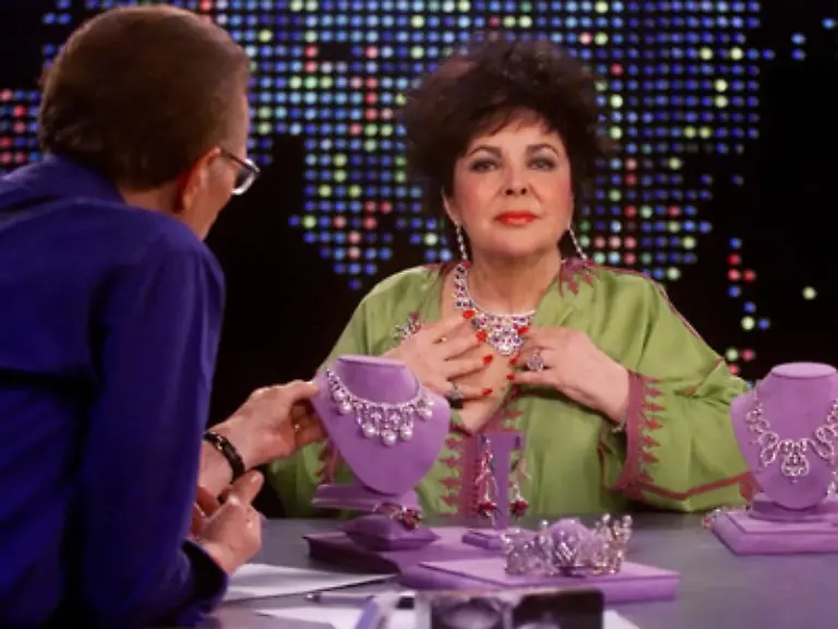 Sehe-ich-etwa-aus-als-wuerde-ich-bald-sterben-sagte-sie-in-der-US-Talkshow-Larry-King-Live-kaempferisch