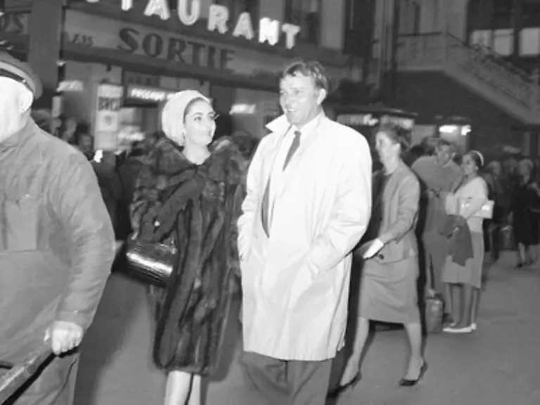 und-gleichzeitig-zu-ihrer-Kinokarriere-lebte-sie-der-Welt-vor-dass-Wildheit-und-Unkonventionalitaet-nicht