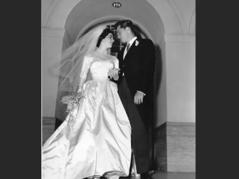 bewiesen-nicht-nur-dass-sie-immer-wieder-sehr-ungluecklich-war