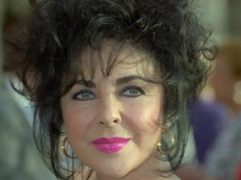 mit-einem-Bauarbeiter-und-einem-Gouverneur-war-sie-verheiratet-doch-was-bleibt