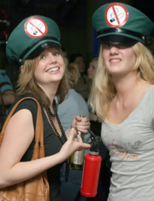 Anti-Raucher-Polizei-keine-Ausnahme-gemacht