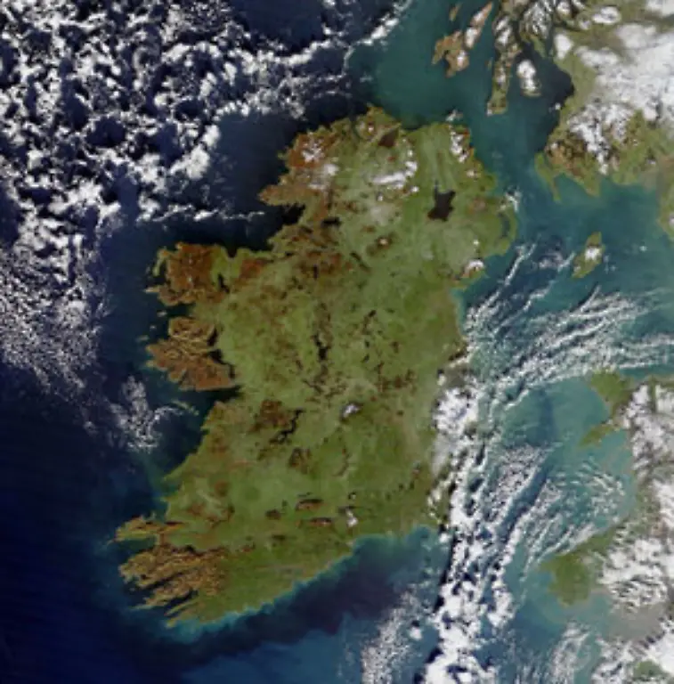 Geographisch-ist-Nordirland-ein-Teil-von-Irland-politisch-gehoert-es-zu-Grossbritannien-genauer-zum-Vereinigten-Koenigreich-von-Grossbritannien-und-Nordirland
