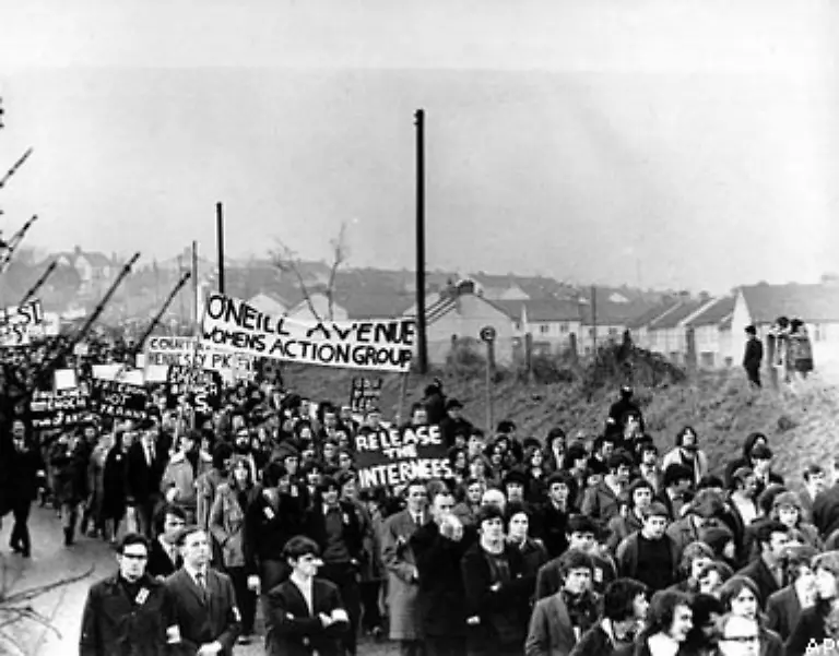 Seit-1967-setzt-sich-eine-Buergerrechtsbewegung-fuer-die-Gleichberechtigung-der-Katholiken-ein