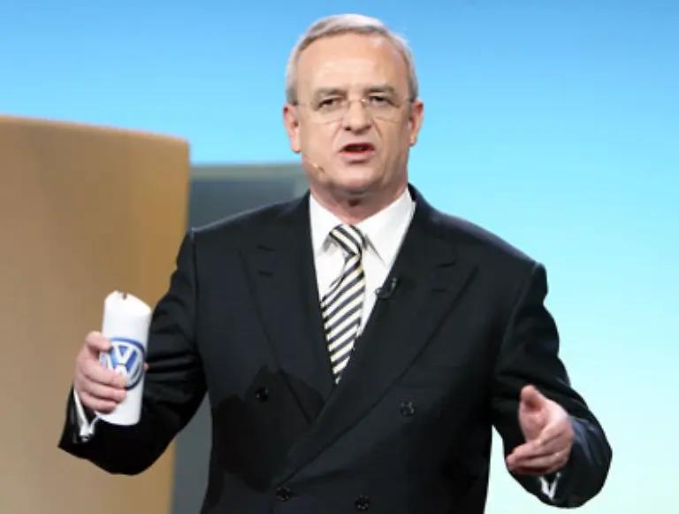 Als-Europas-Nummer-eins-fuehlen-wir-uns-verpflichtet-auch-bei-umweltbewussten-Automobilen-die-Nummer-1-zu-sein-meint-etwa-der-neue-VW-Chef-Martin-Winterkorn