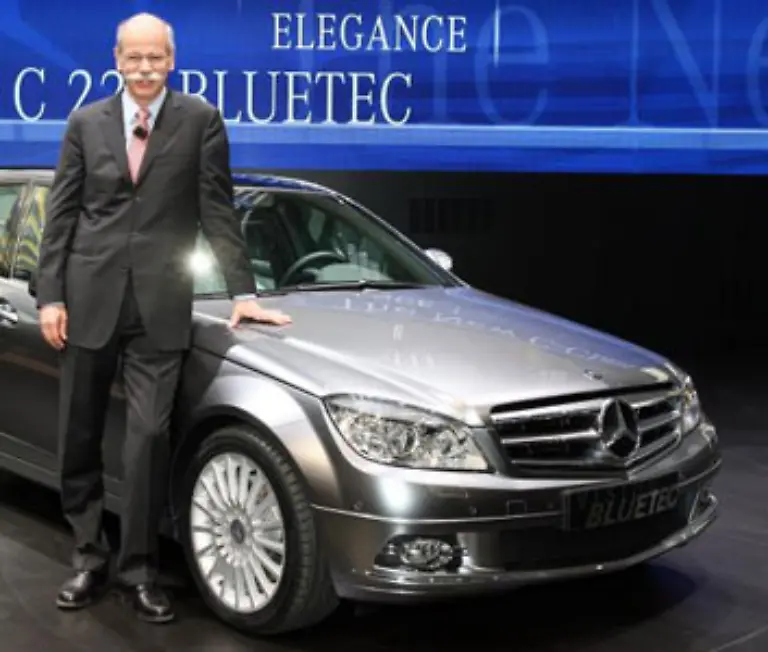 dass-es-mindestens-ebenso-wichtig-sei-die-Stickstoff-Emissionen-der-Diesel-Motoren-auf-das-Niveau-von-Benzin-Motoren-zu-senken