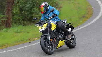Honda_CB750_Hornet_E-Clutch_FotoHonda_01