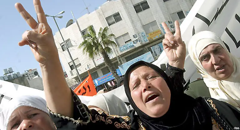 Geschlecht-Sprache-Religion-politischer-oder-sonstiger-Anschauung-nationaler-oder-sozialer-Herkunft-Vermoegen-Geburt-oder-sonstigem-Stand