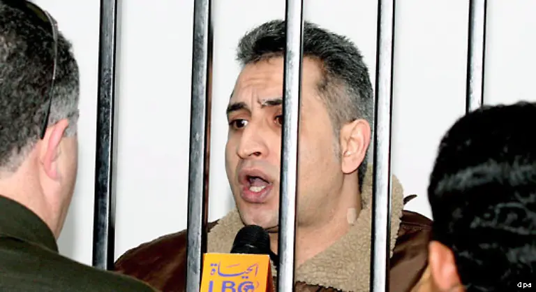 Artikel-11-1-Jeder-der-einer-strafbaren-Handlung-beschuldigt-wird-hat-das-Recht-als-unschuldig-zu-gelten-solange-seine-Schuld-nicht-in-einem-oeffentlichen-Verfahren