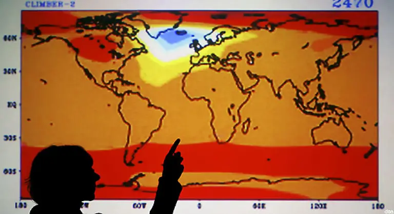 Artikel-29-1-Jeder-hat-Pflichten-gegenueber-der-Gemeinschaft-in-der-allein-die-freie-und-volle-Entfaltung-seiner-Persoenlichkeit-moeglich-ist
