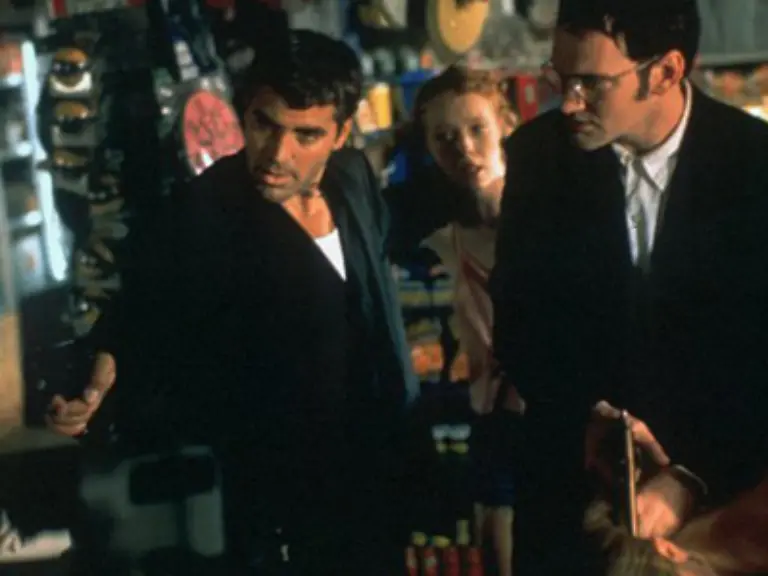 Im-Jahr-1996-spielte-Salma-Hayek-mit-George-Clooney-in-Quentin-Tarantinos-From-Dusk-Till-Dawn-die-Rolle-der-Schlangenfrau