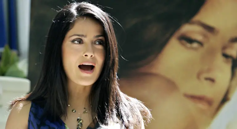 Salma-Hayek-spricht-fliessend-spanisch-arabisch-portugiesisch-und-englisch
