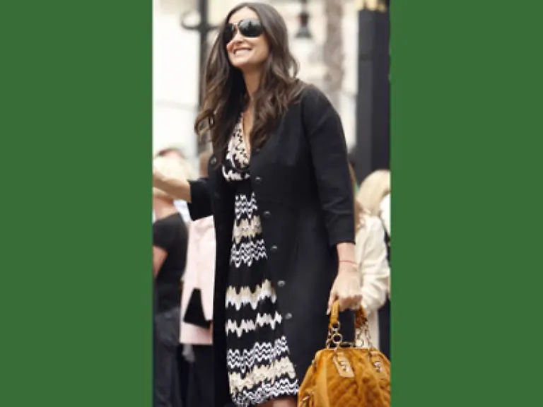 Nun-gut-sie-gibt-zu-dass-sie-nicht-von-ganz-allein-so-schoen-und-wohl-erhalten-geblieben-ist