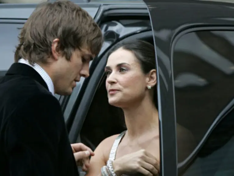 Demi-Moore-erklaerte-das-mal-so-Beide-kaemen-sie-aus-eher-aermlichen-und-komplizierten-Verhaeltnissen-und