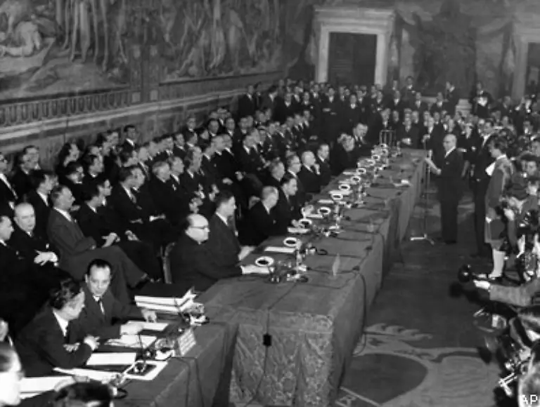 Sie-heisst-natuerlich-noch-nicht-so-Was-am-25-Maerz-1957-auf-dem-Kapitolshuegel-in-der-Ewigen-Stadt-feierlich-gegruendet-wird-nennt-sich-Europaeische-Wirtschaftsgemeinschaft-kurz-EWG