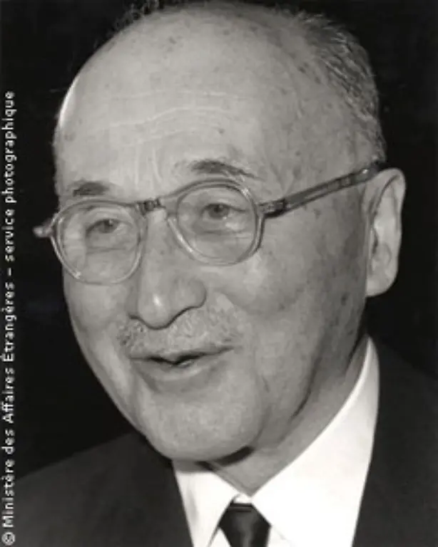 Monnet-war-nach-dem-Ersten-Weltkrieg-stellvertretender-Generalsekretaer-des-Voelkerbundes-gewesen-Mit-Bildung-der-EGKS-wurde-er-Praesident-der-Hohen-Behoerde-der-Montanunion-faktisch-der-erste-europaeische-Kommissionspraesident