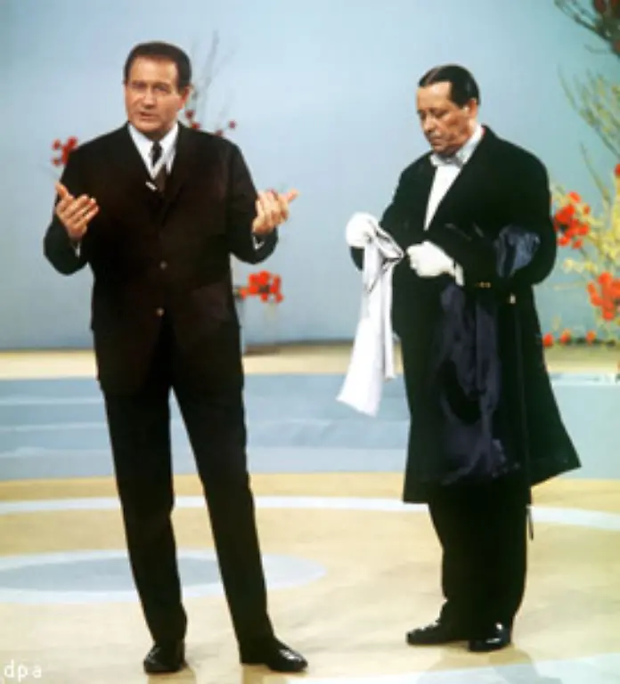 Die-Neue-Zuercher-Zeitung-kommentiert-am-folgenden-Tag-die-Vertreter-der-Regierungen-haetten-zwar-an-gegenseitigem-Lob-nicht-gespart-Die-Zeitung-merkte-aber-gleichzeitig-an-Aus-allen-Ansprachen-liess-sich-erkennen