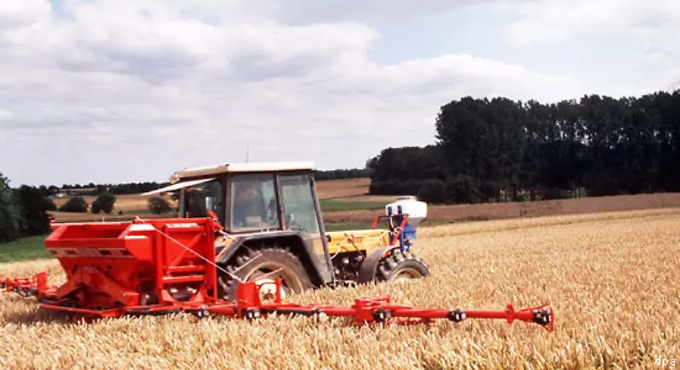 Die-vom-Vertrag-von-Rom-vorgesehene-gemeinsame-Agrarpolitik-tritt-1962-in-Kraft-Die-GAP-geniesst-keinen-sonderlich-guten-Ruf