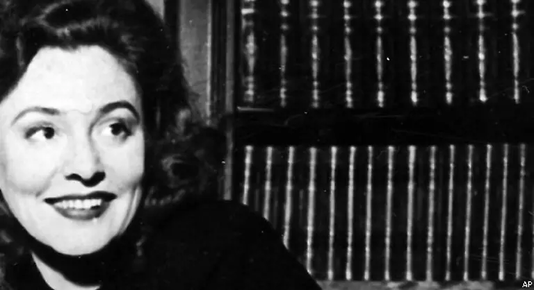 Die-Operette-Axel-an-der-Himmelstuer-wird-durch-Leanders-Auftritt-zu-einer-Sensation-Am-Ende-wird-sie-62-mal-vor-den-Vorhang-gerufen