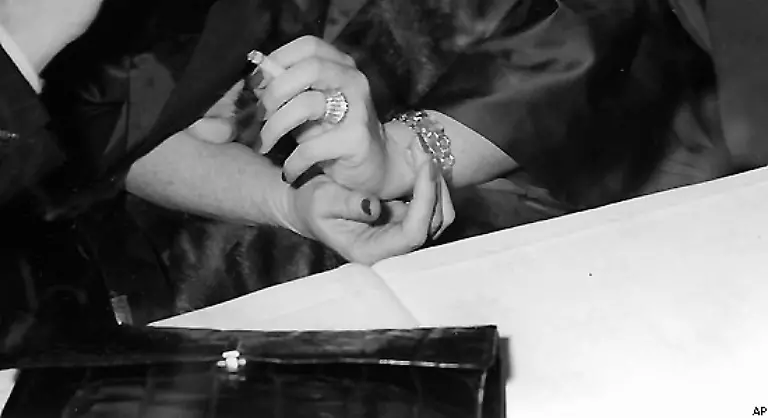 Die-grosse-Saengerin-die-so-gut-im-Nazi-Deutschland-gelebt-hat-sah-sich-gerne-als-politische-Idiotin