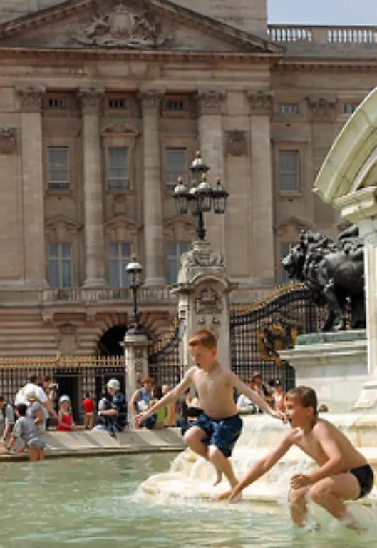 sondern-auch-auf-die-globale-Erwaermung-zurueckzufuehren-Umweltexperten-sehen-Millionenstaedte-wie-London-oder-Shanghai