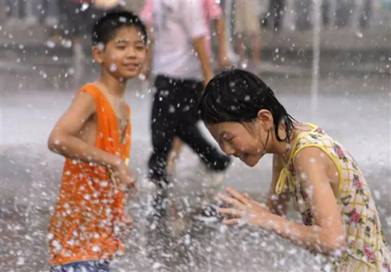 wird-die-Stadt-kuenftig-Meerwasser-entsalzen-und-Suesswasser-aus-anderen-Teilen-Chinas-kommen-lassen-muessen