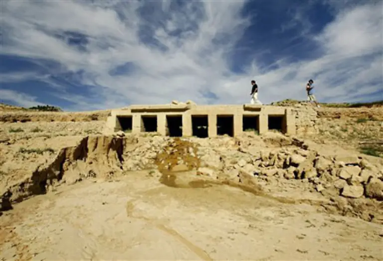 Die-ansteigende-Hitze-hat-schon-jetzt-Folgen-Durch-die-ausbleibende-Schneeschmelze-werden-bereits-in-diesem-Jahr-fast-300-Kubikhektometer-Wasser-fehlen-das-ist-doppelt-so-viel-wie-Ende-Januar-in-den-spanischen-Stauseen-gespeichert-war